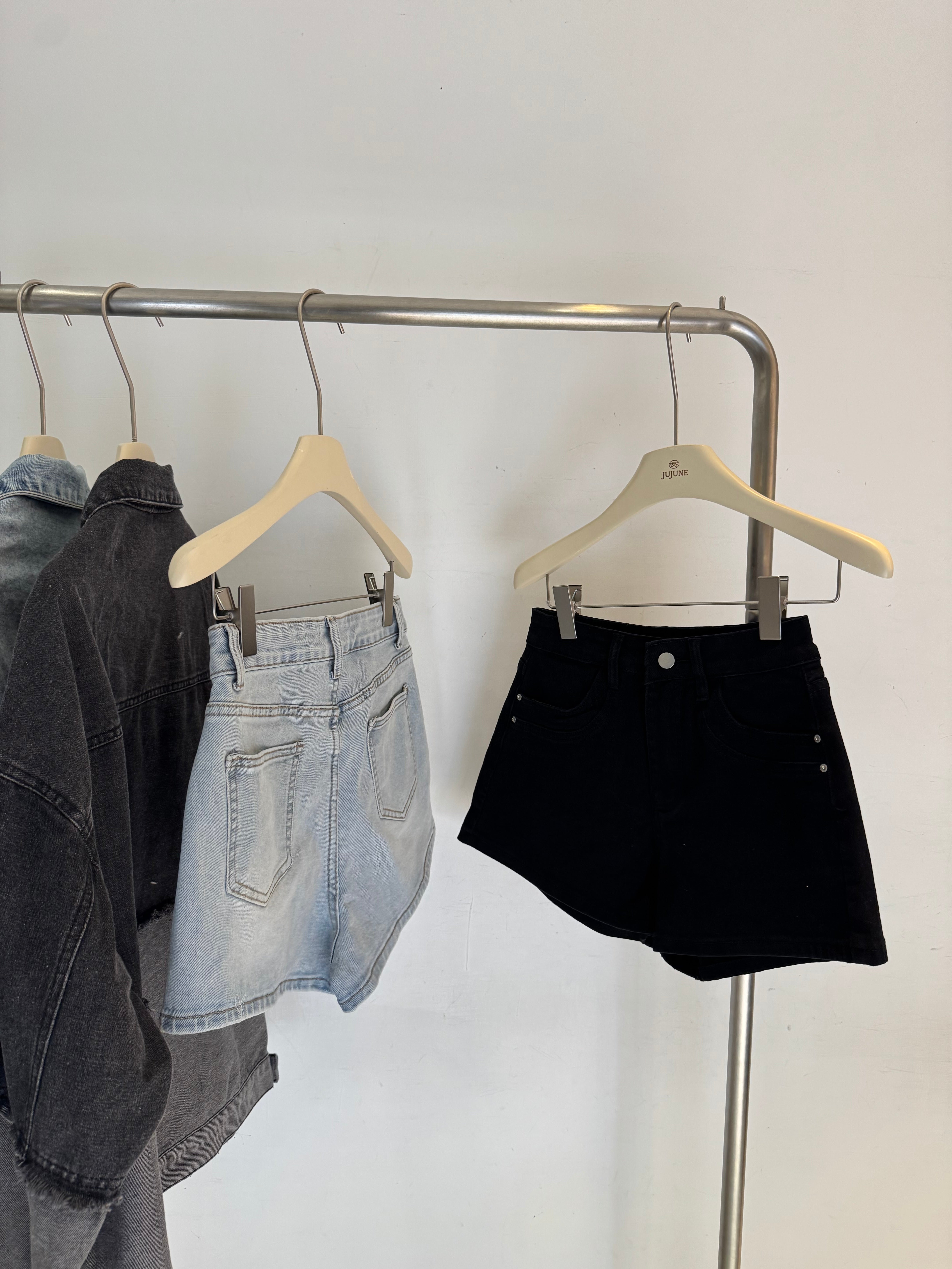 口袋車線瘦瘦短褲