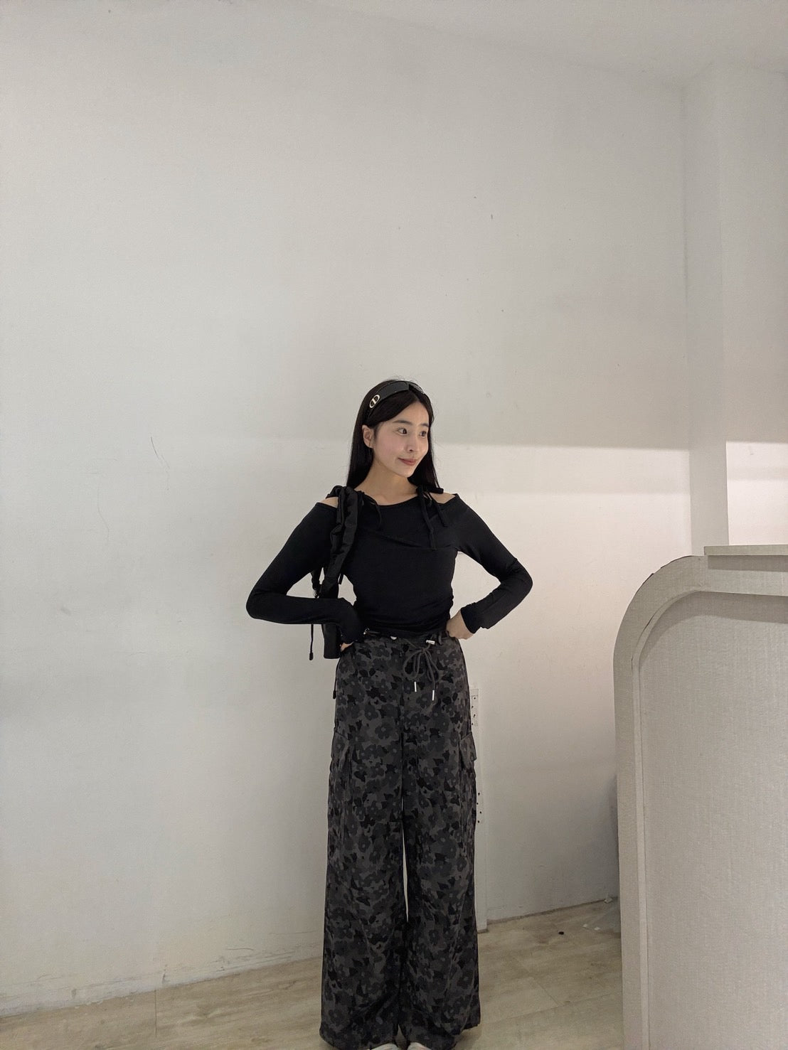 小花迷彩工裝縮口褲