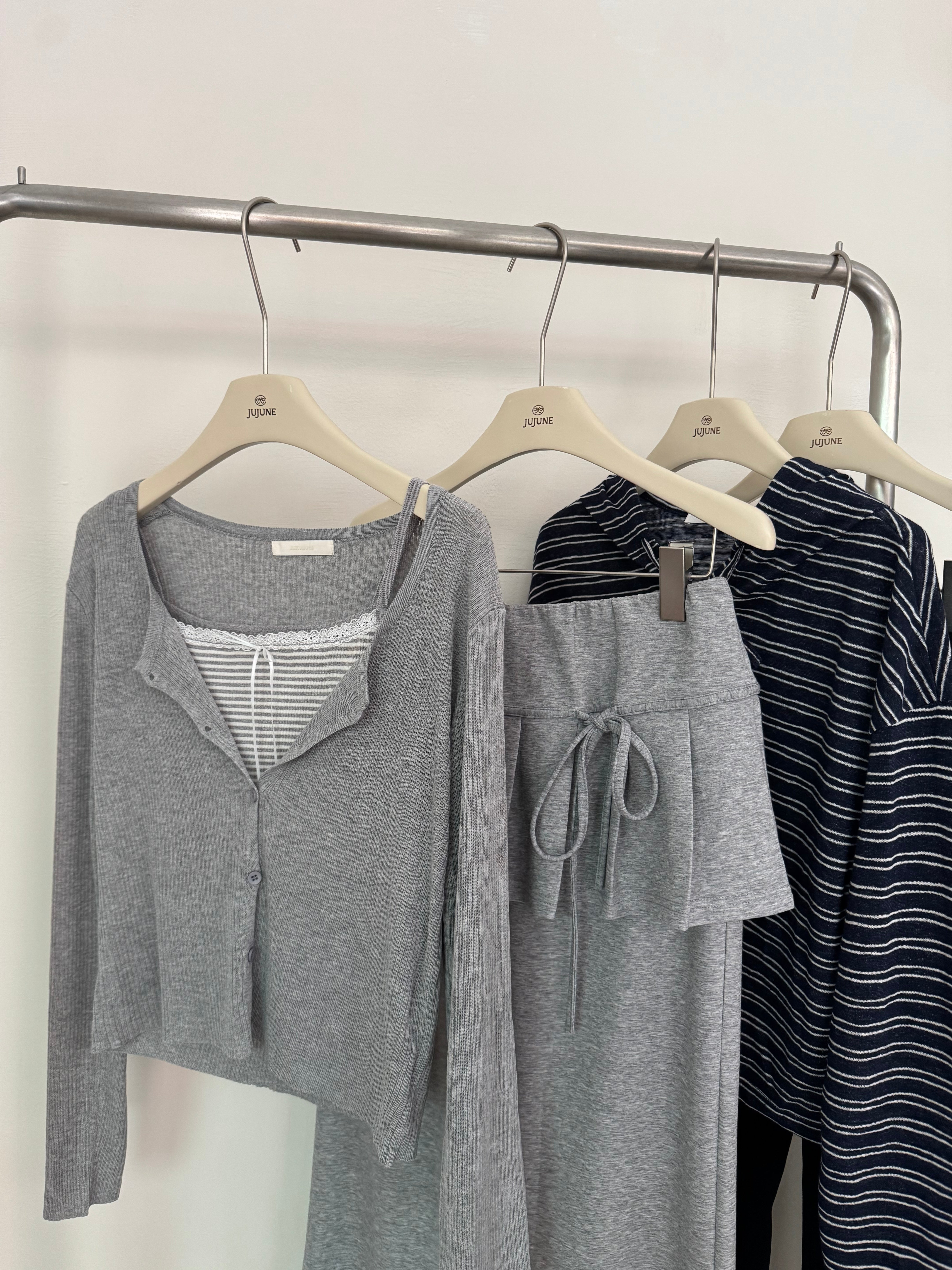 條紋兩件式套裝