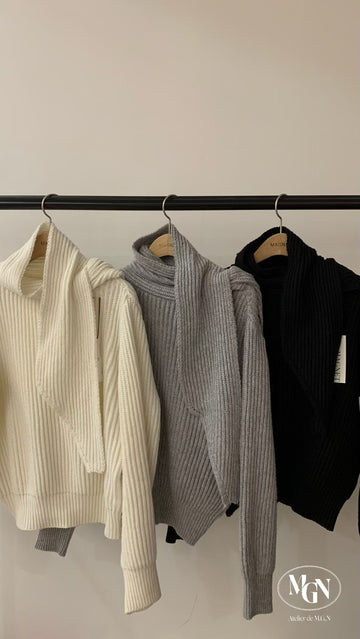 披肩造型羊毛針織衫