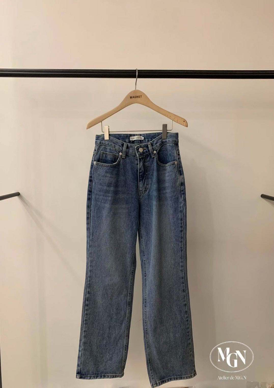 輕奢感小直筒褲