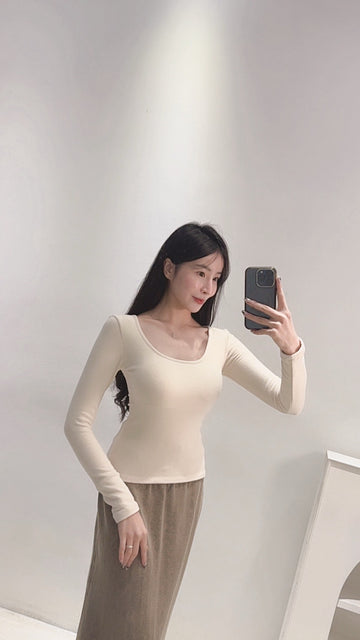 自帶胸墊顯瘦薄絨上衣