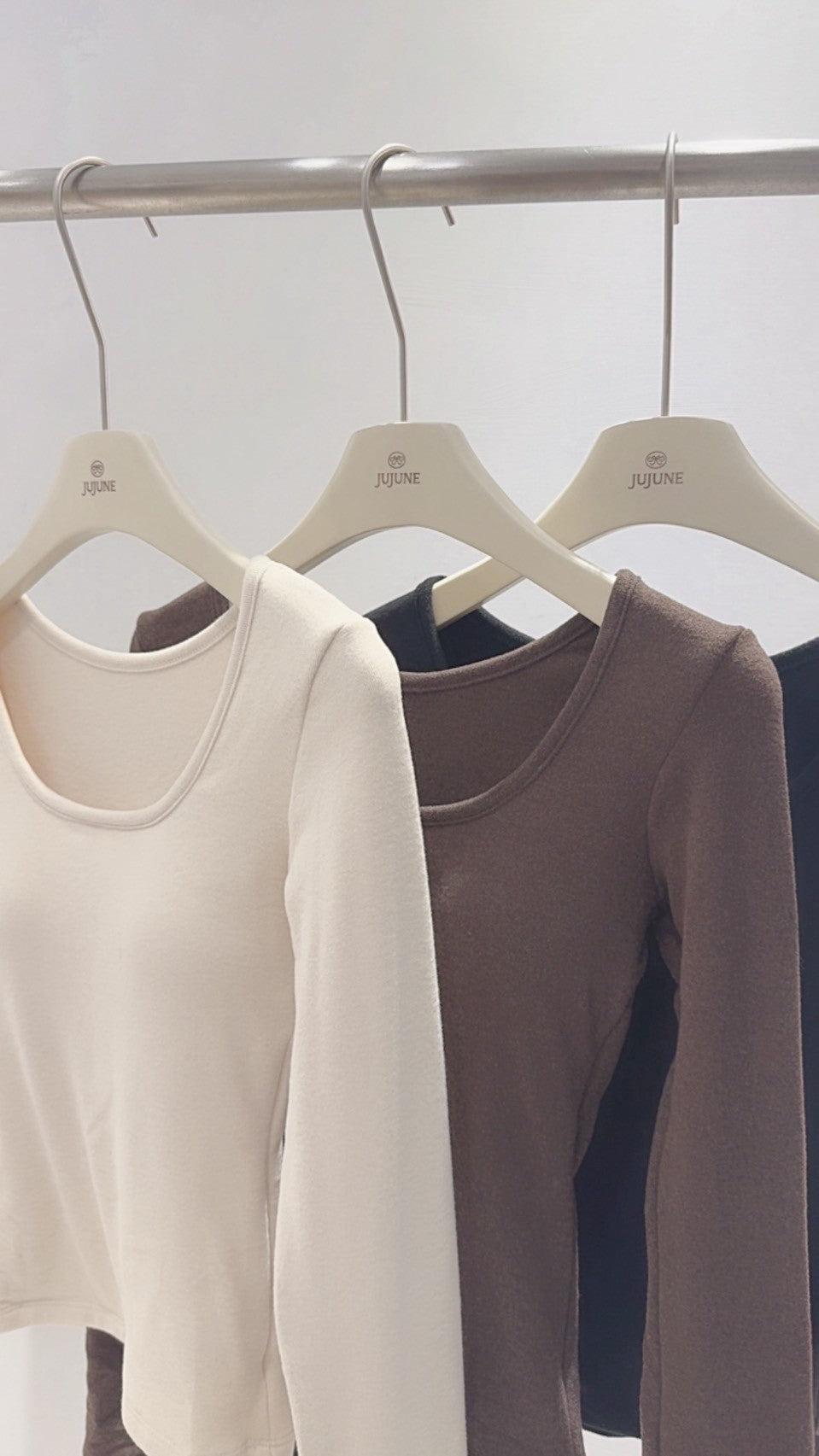 自帶胸墊顯瘦薄絨上衣