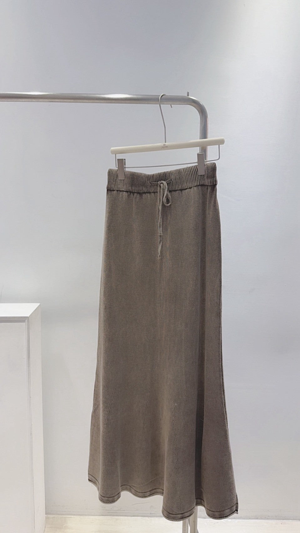 仿舊刷色長腿針織裙