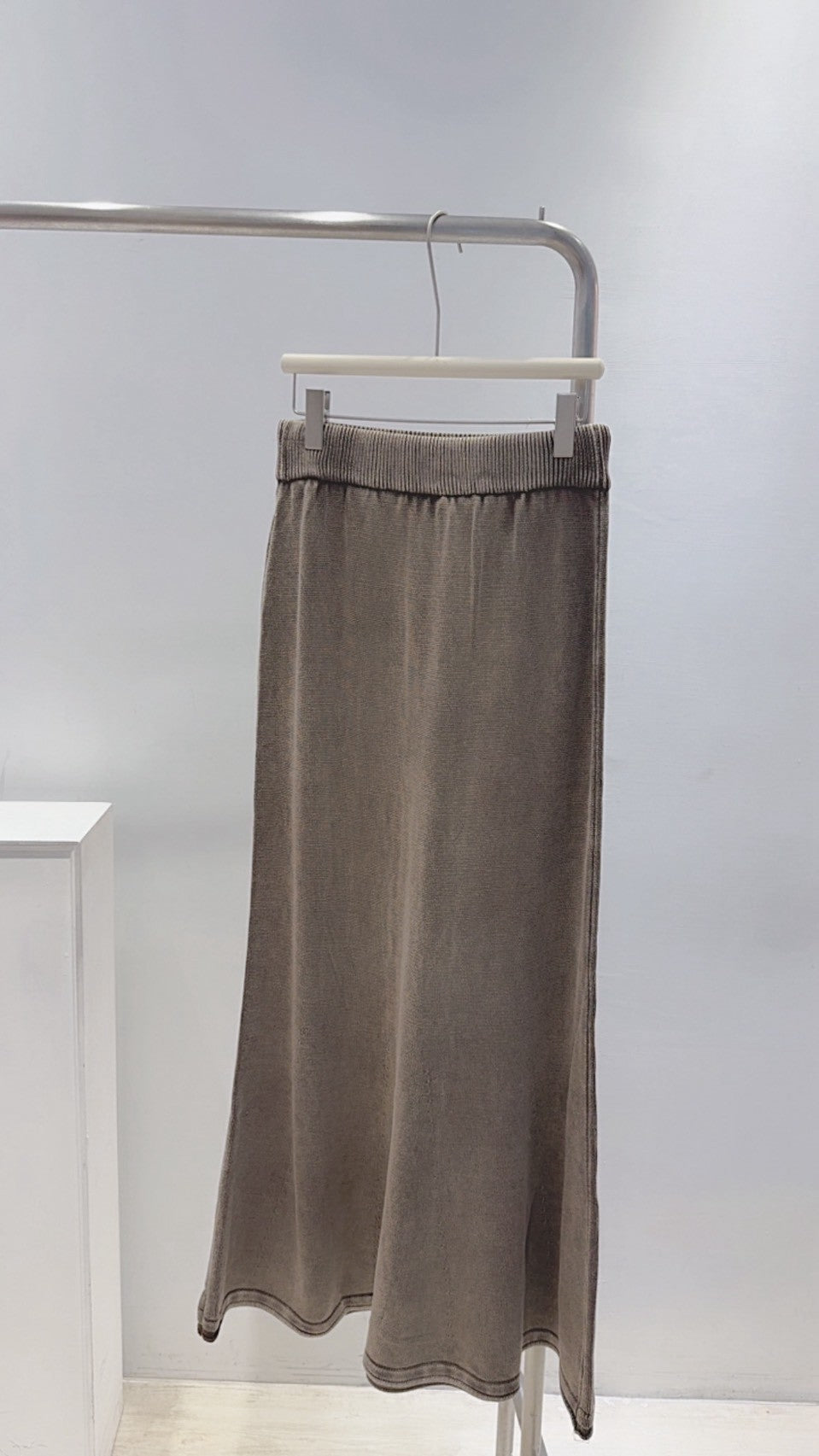 仿舊刷色長腿針織裙