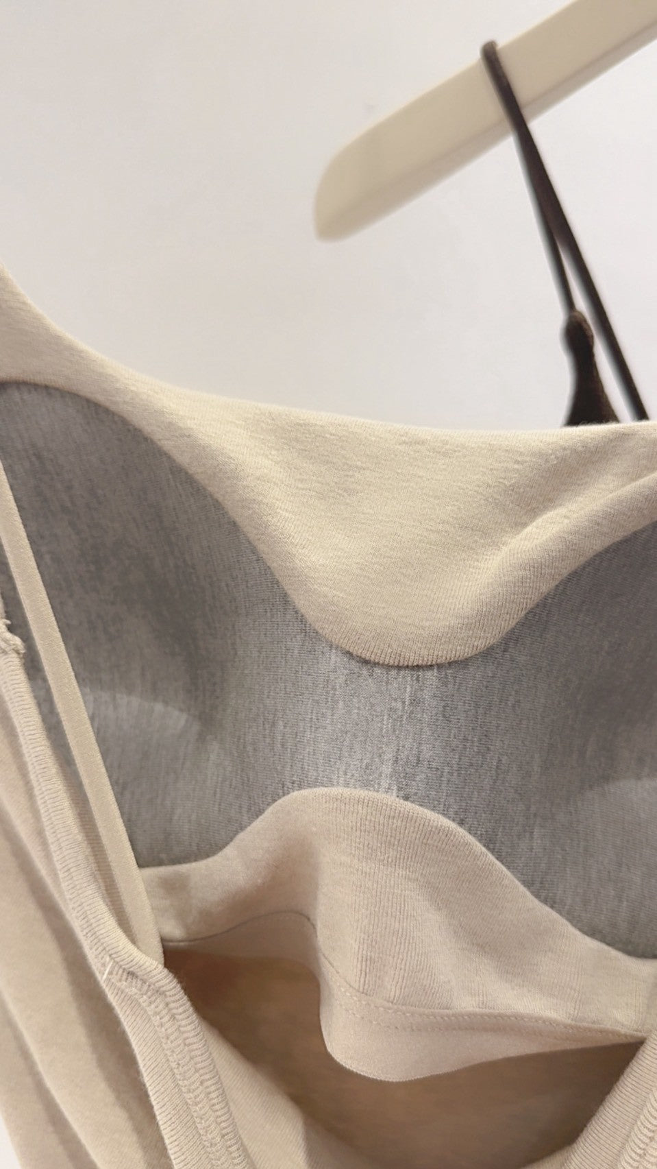 細肩帶磨毛小背心