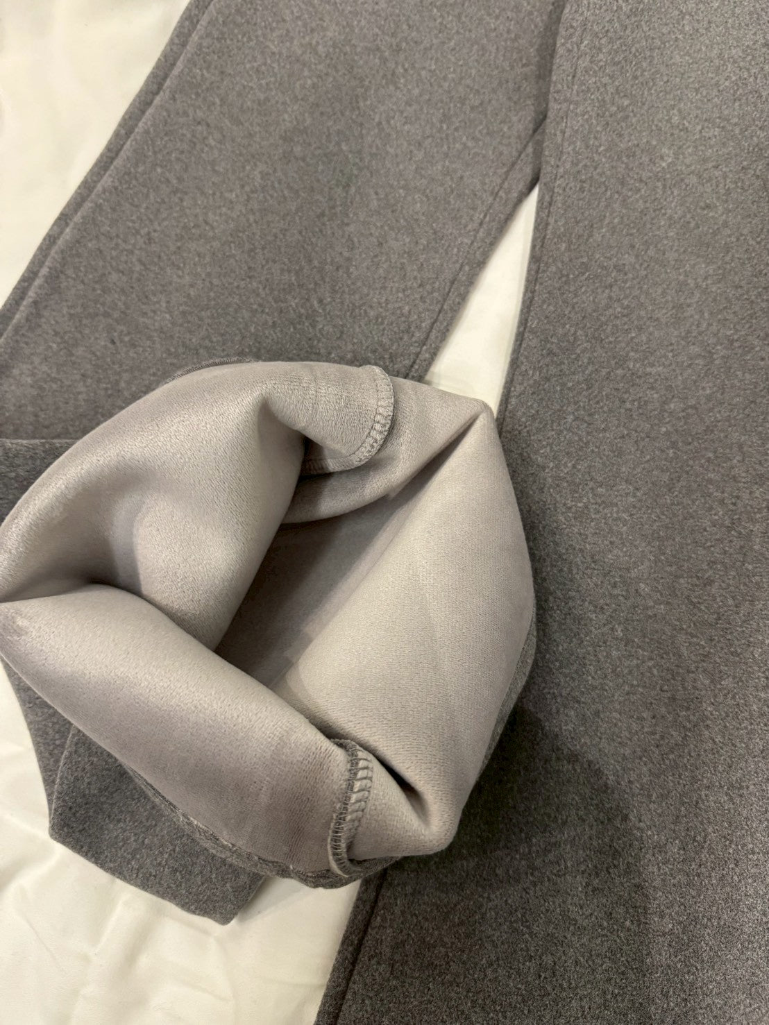 羊絨厚刷絨喇叭褲