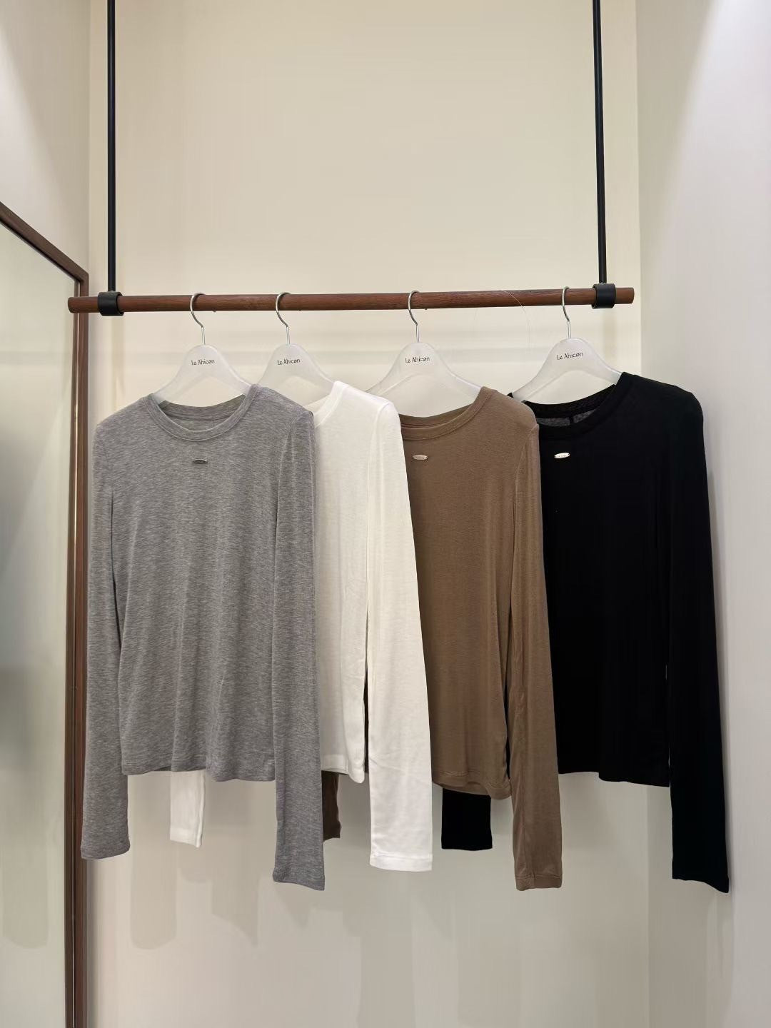 A13 銀扣圓領質感上衣