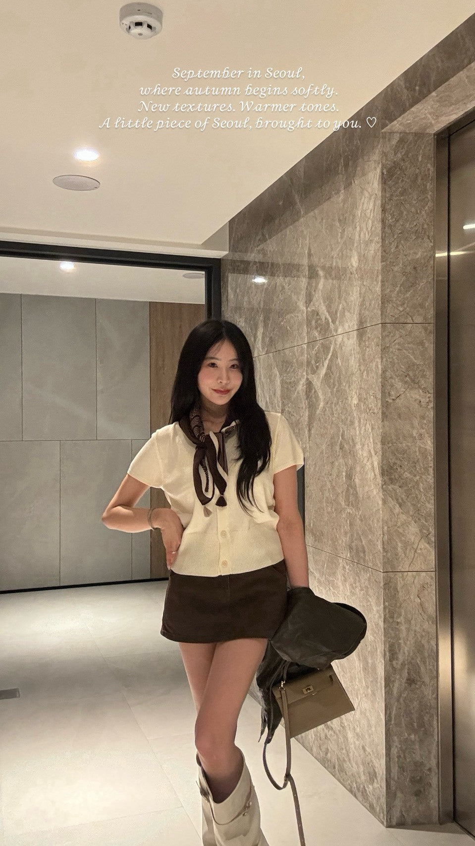 輕奢感絲巾排扣上衣