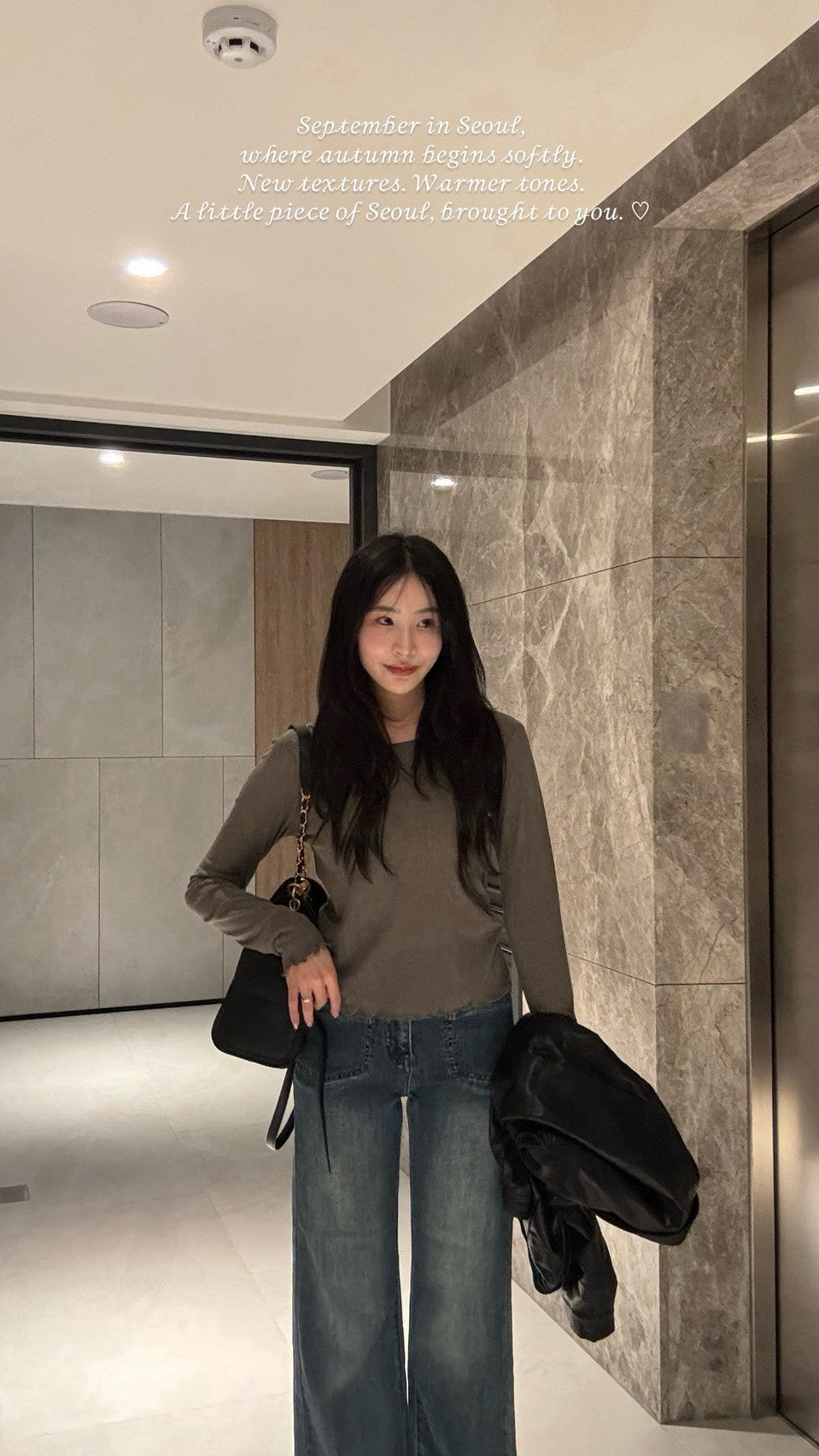 小露背捲邊上衣