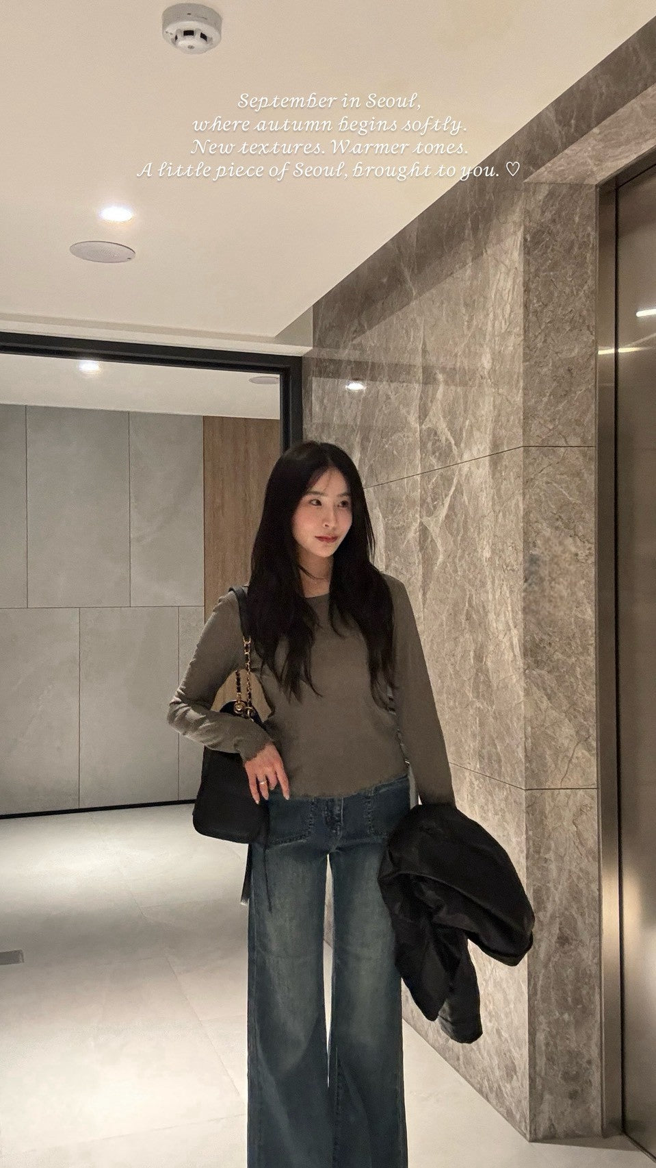 小露背捲邊上衣