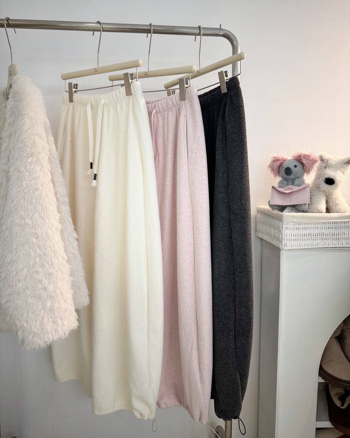 羊絨刷毛抽繩寬褲