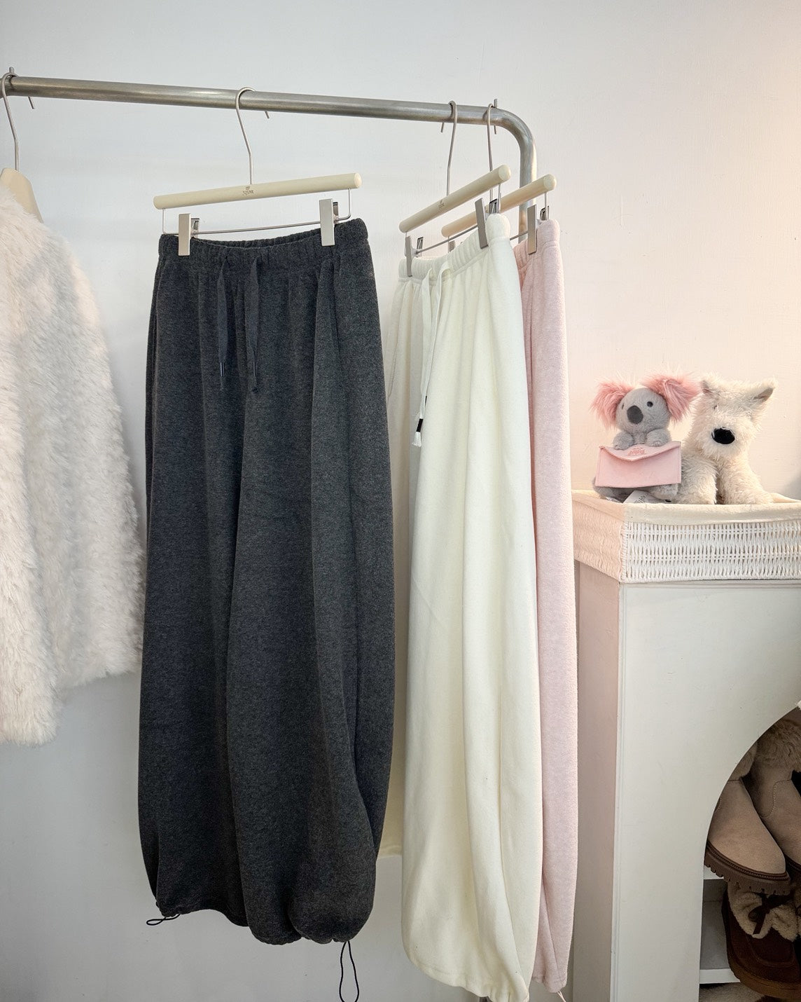 羊絨刷毛抽繩寬褲