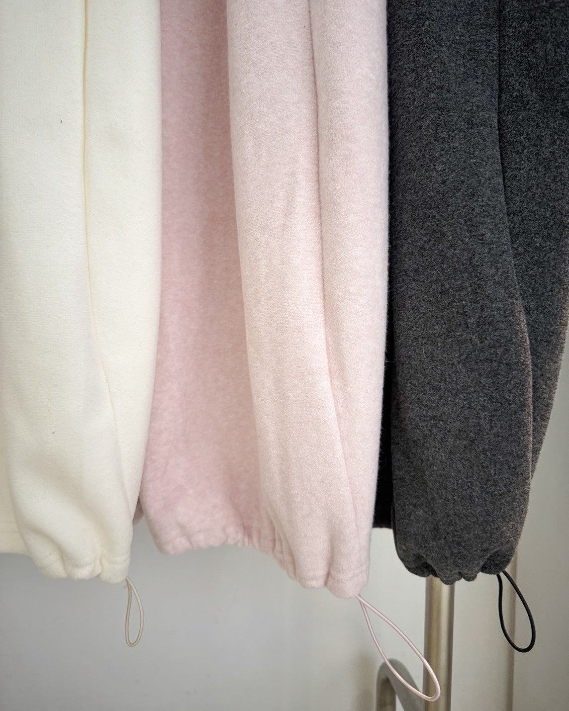 羊絨刷毛抽繩寬褲