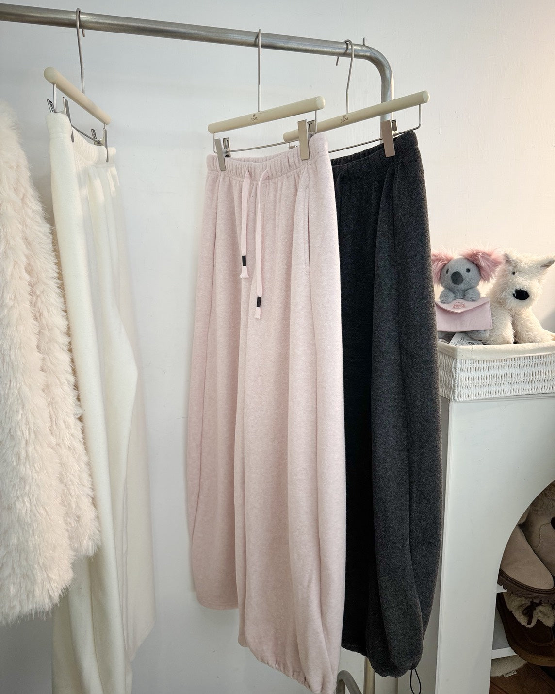 羊絨刷毛抽繩寬褲