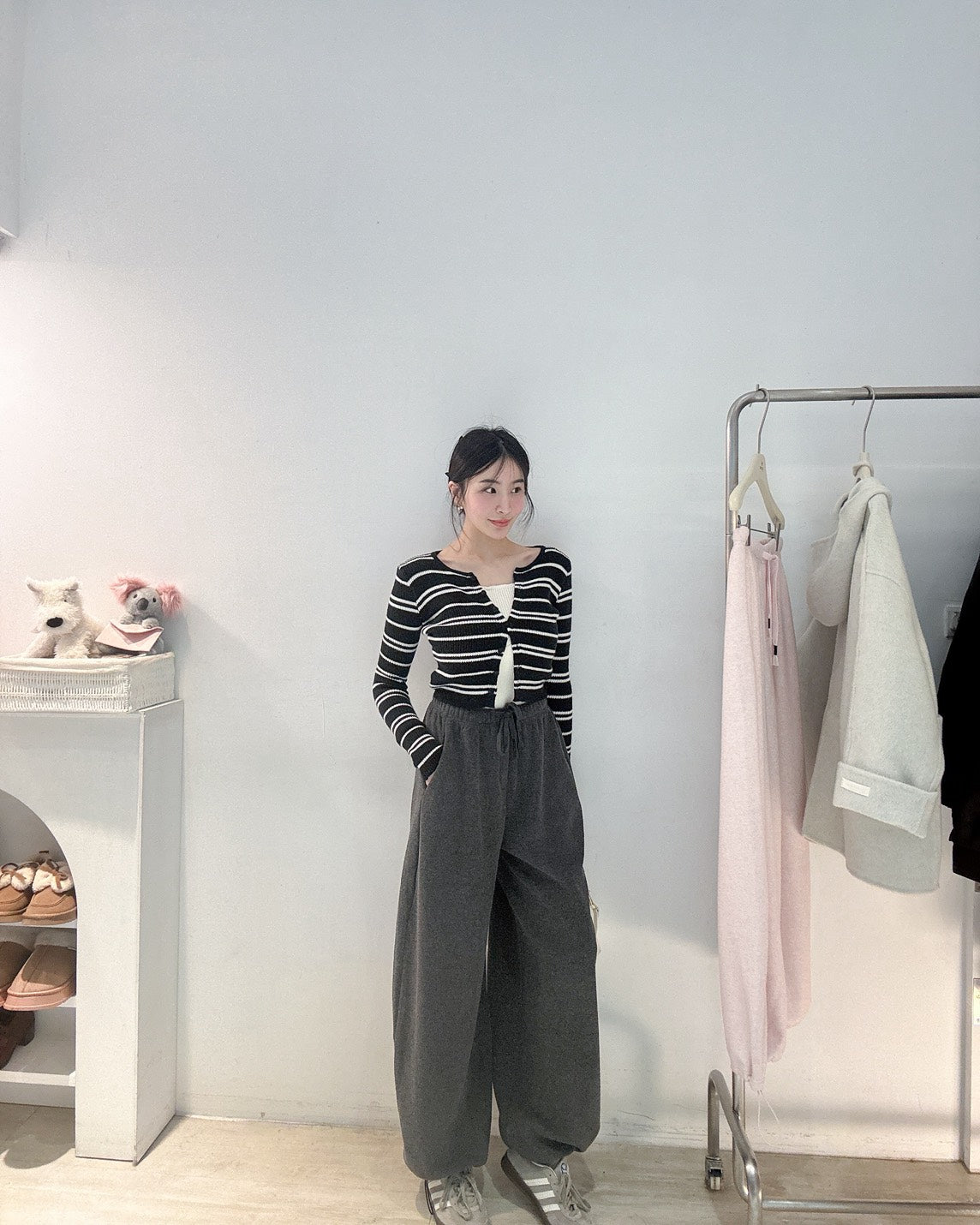 羊絨刷毛抽繩寬褲