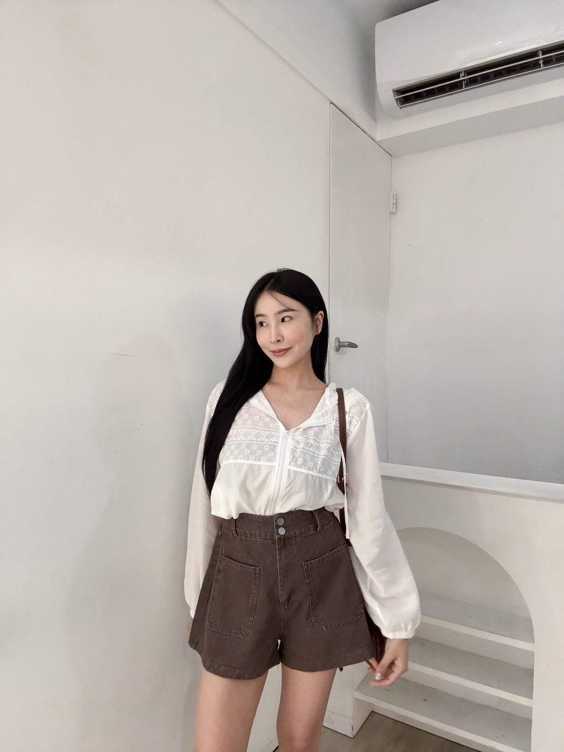 奶茶可麗露雙扣短褲