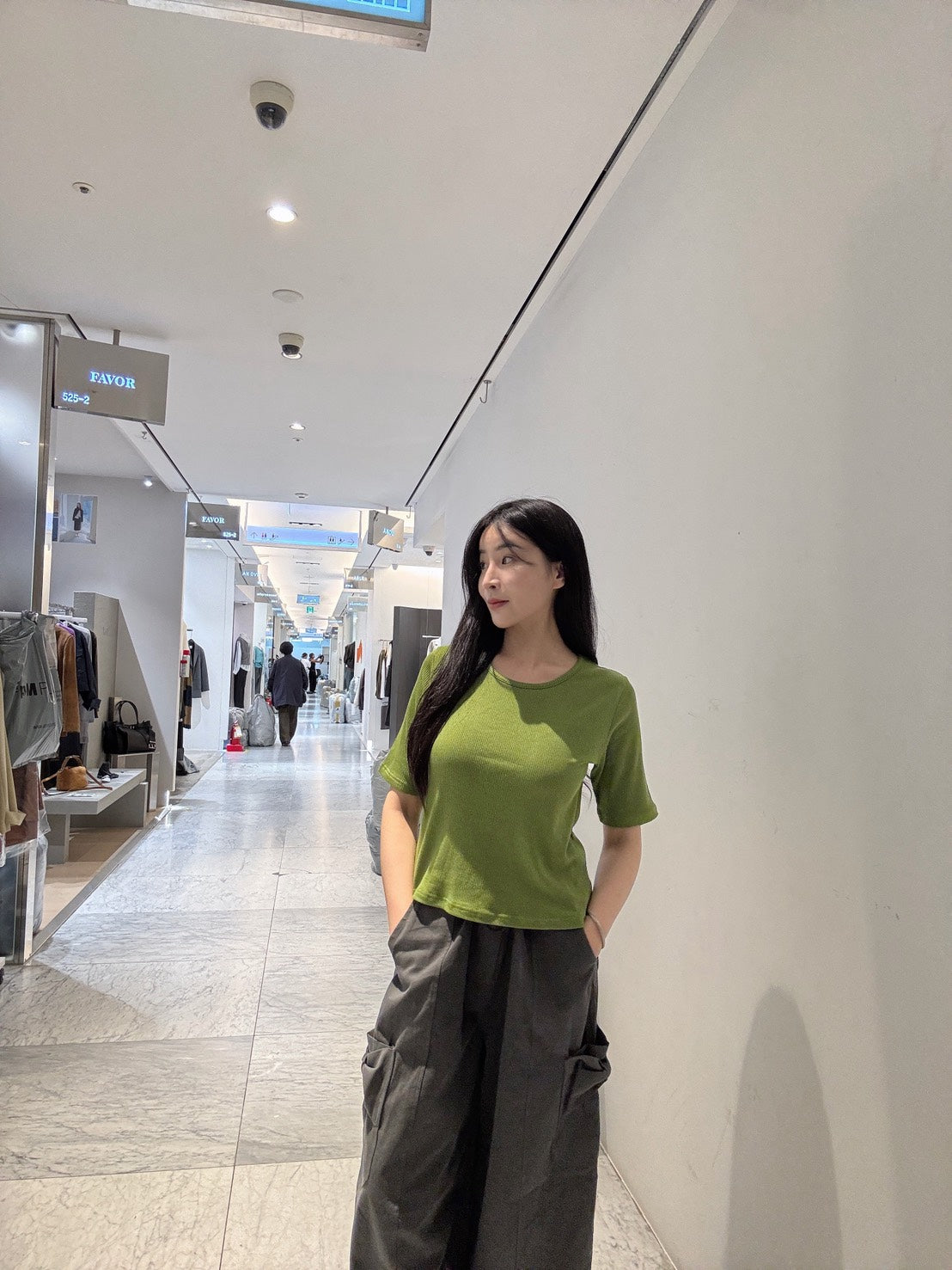 彈力涼感寬領上衣