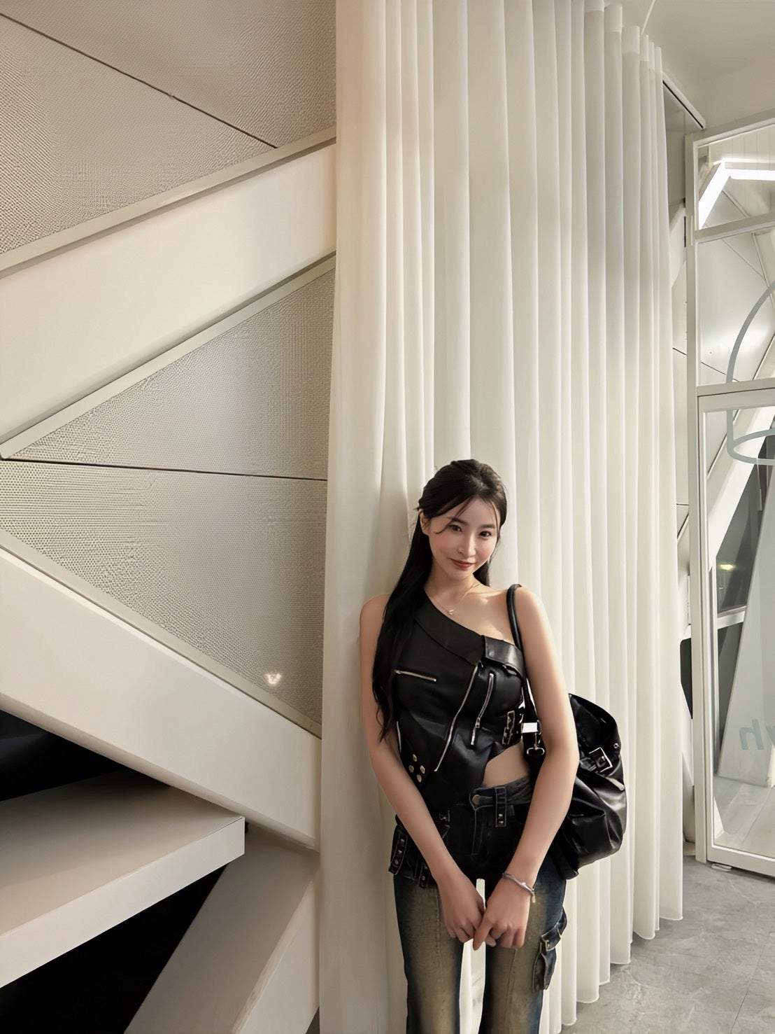 Jennie同款皮質背心