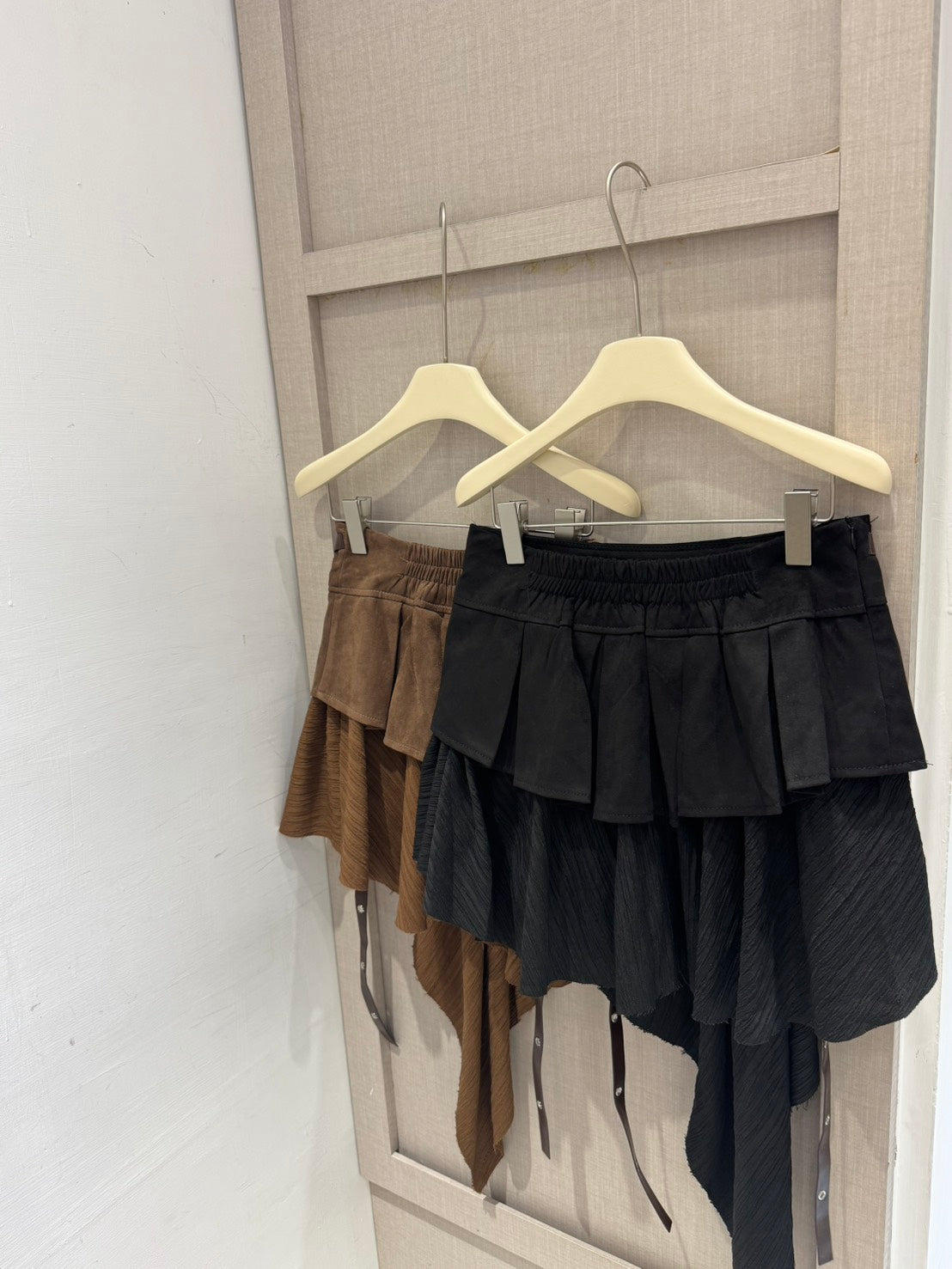 不規則麂皮拼接裙