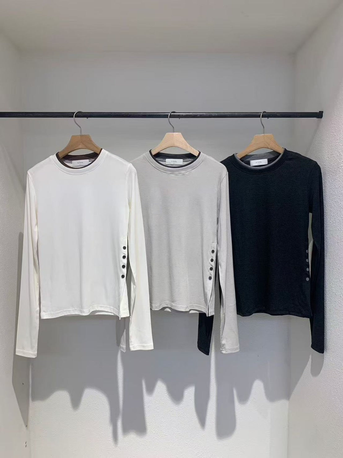 B12 撞色領彈力上衣