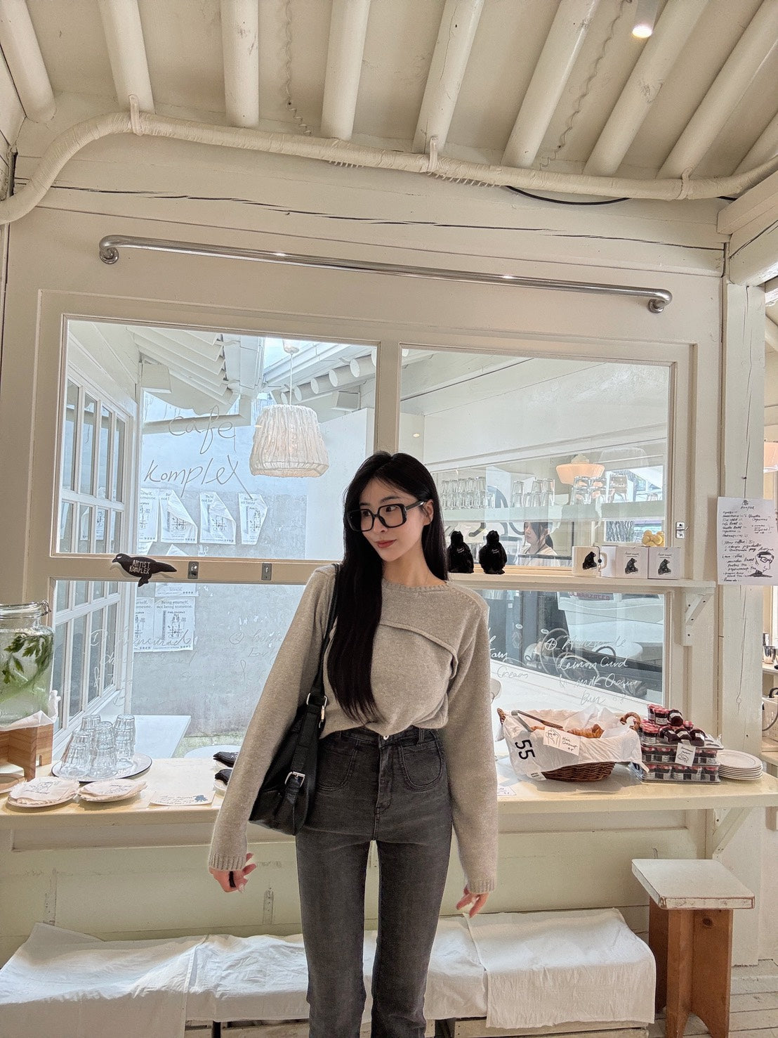 雙口袋提臀喇叭褲