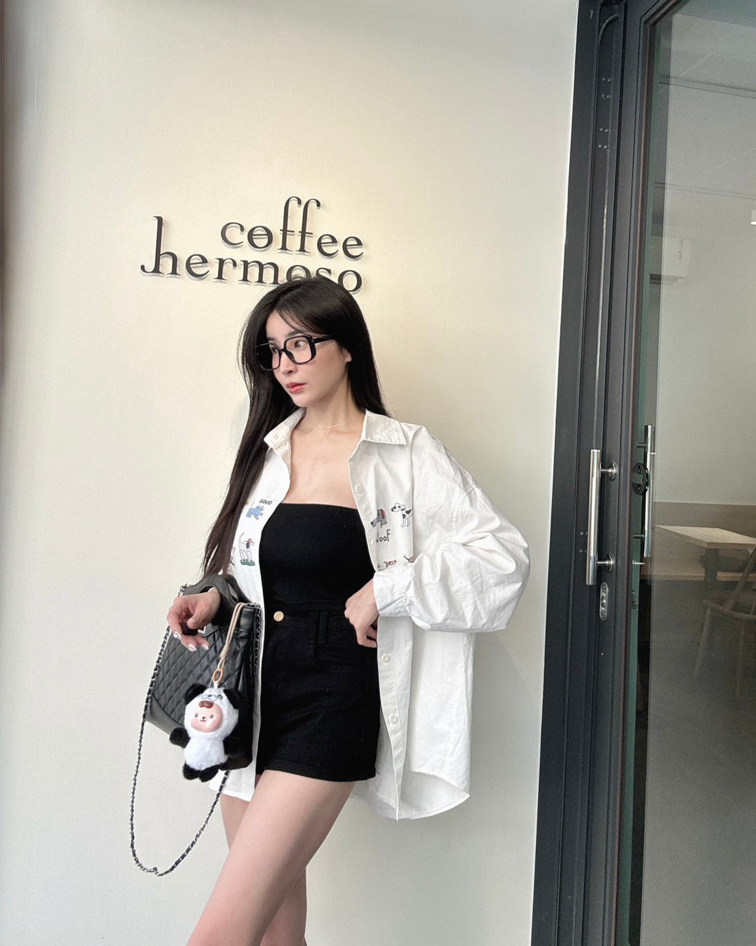 彈力辣腿小短褲