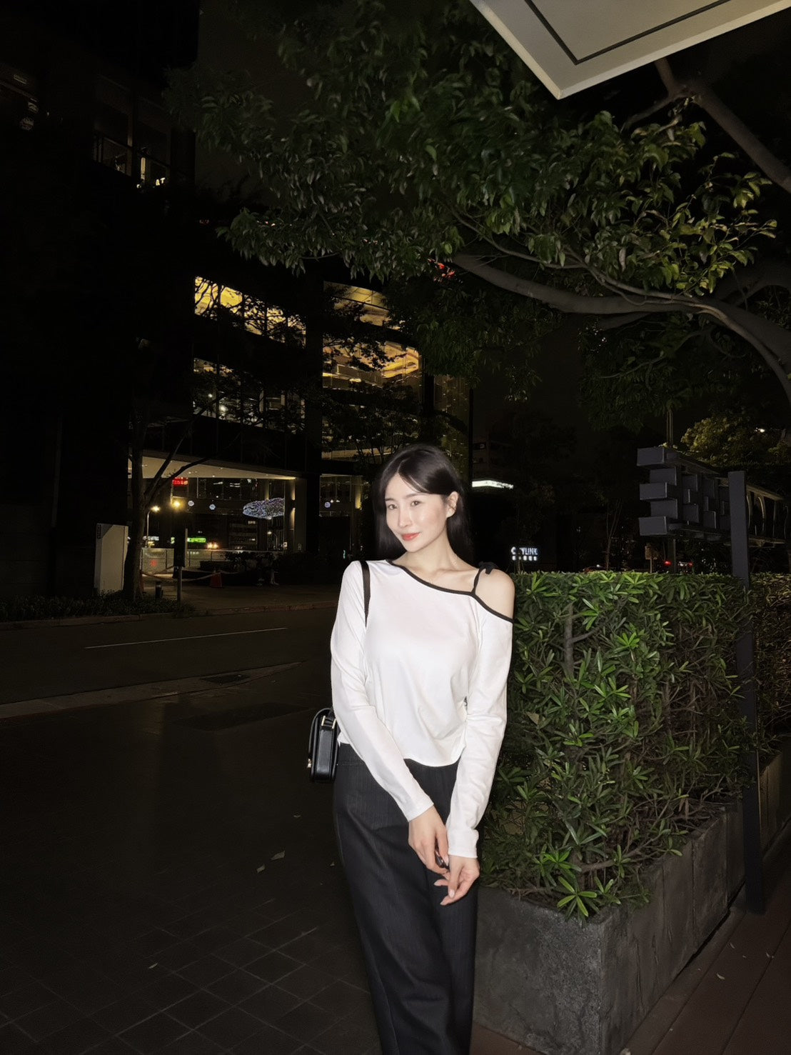 撞色滾邊綁帶上衣