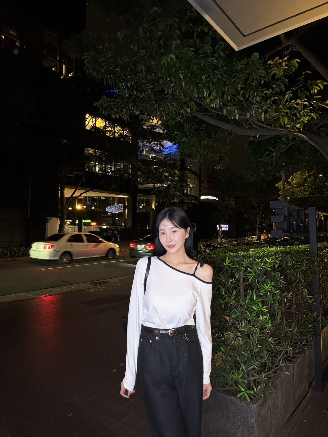 撞色滾邊綁帶上衣