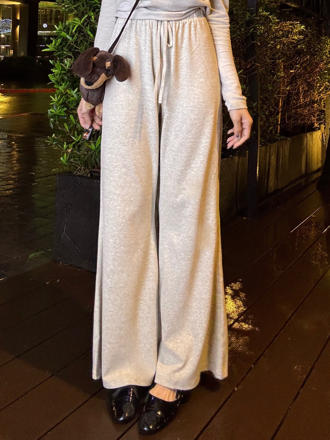 柔軟羊絨喇叭褲