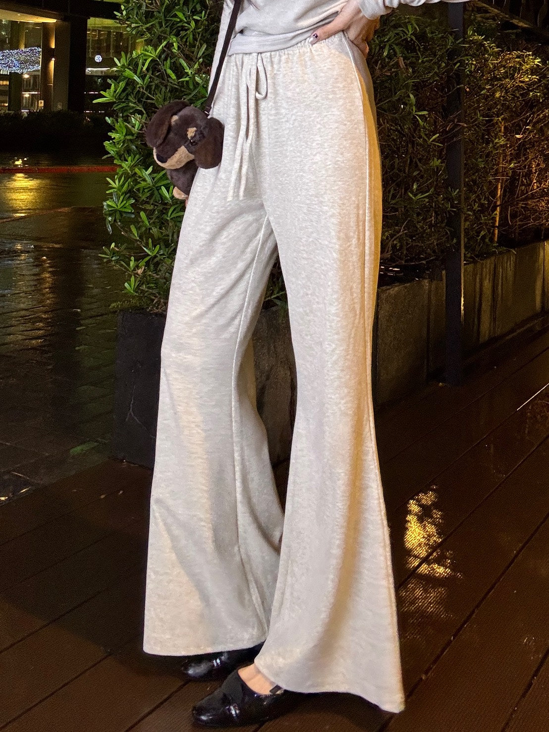 柔軟羊絨喇叭褲