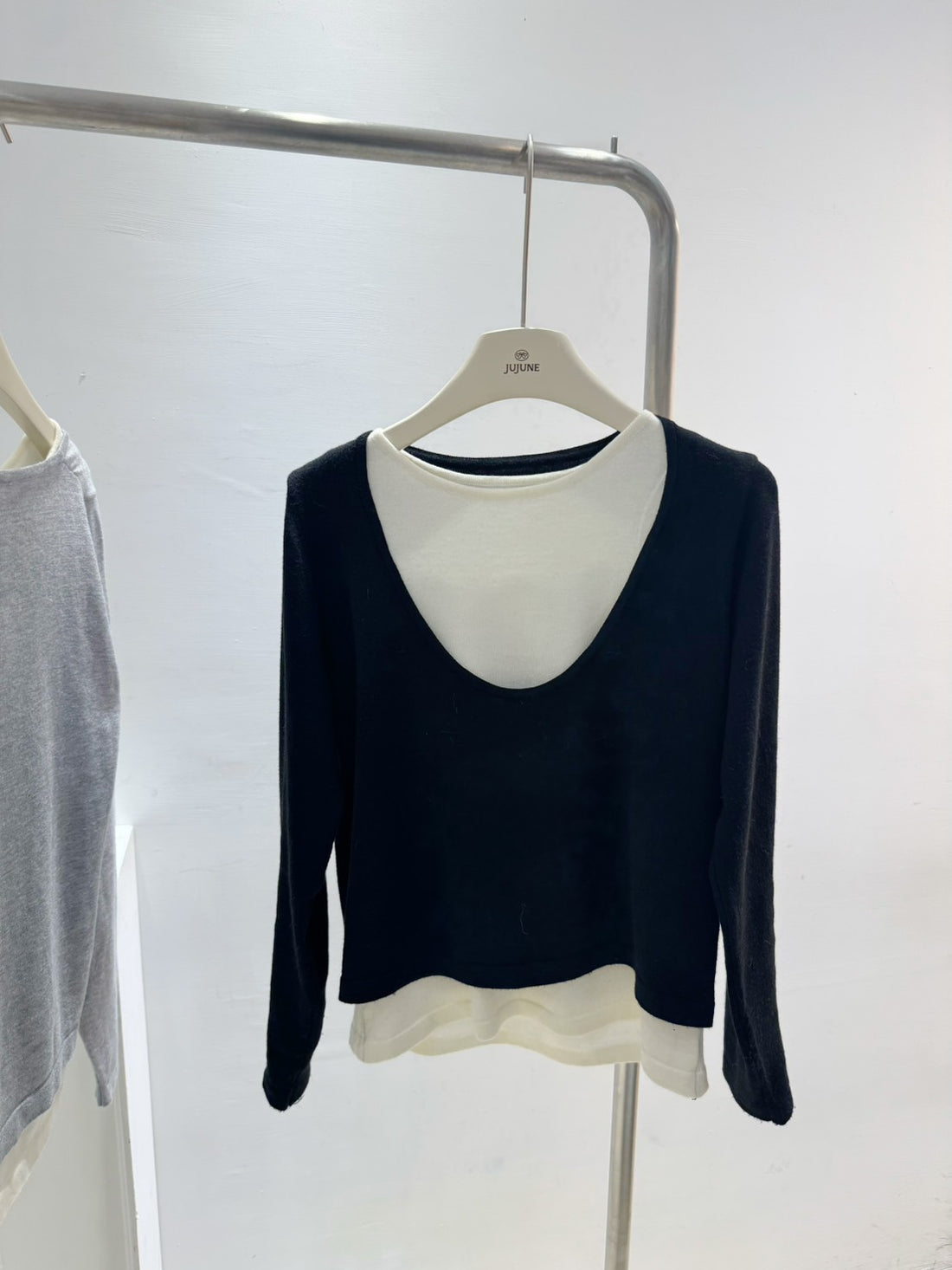 假兩件拼接圓領針織衫