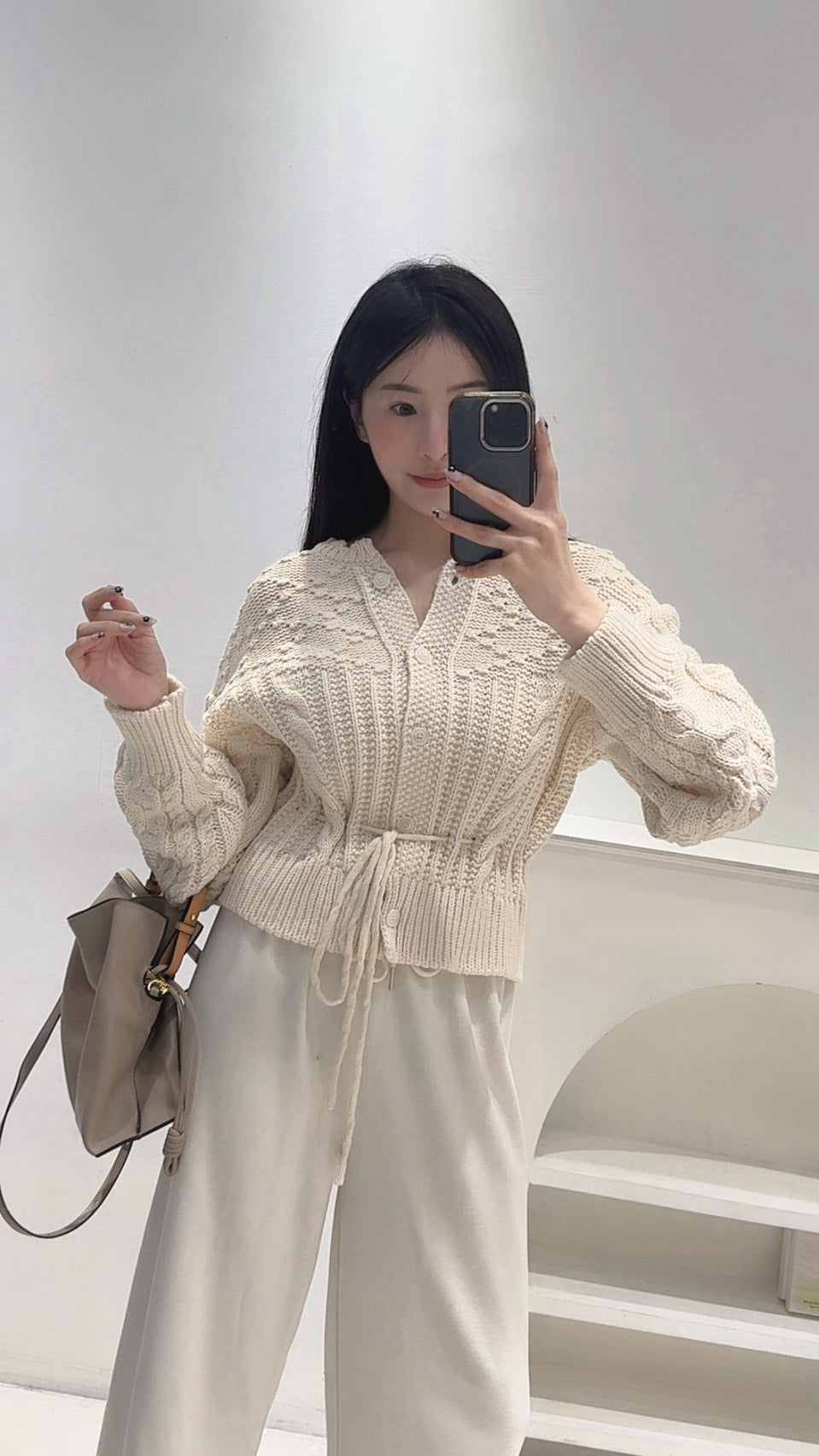 毛球綁帶麻花外套