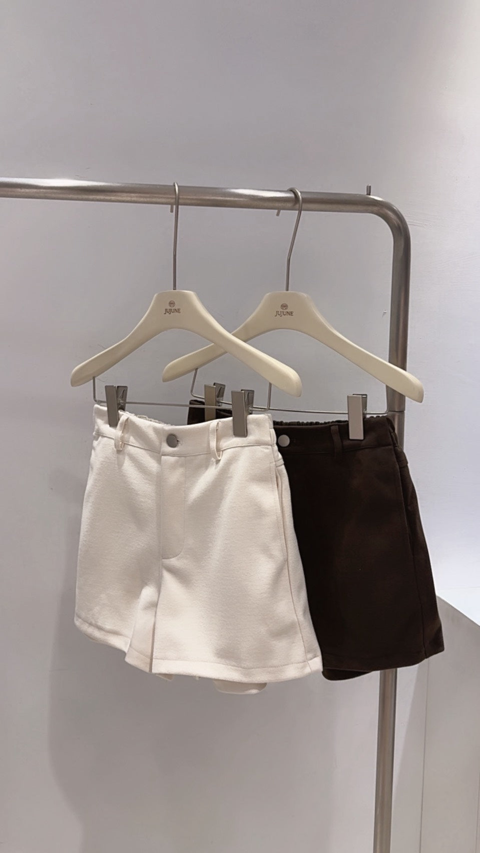 後鬆緊毛呢短褲