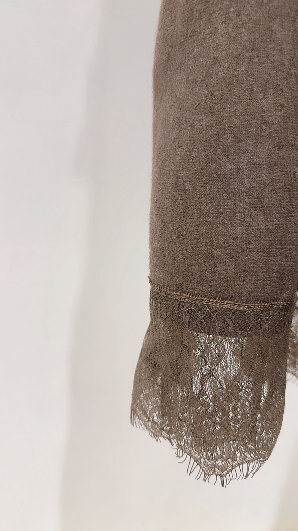 睫毛蕾絲針織長裙