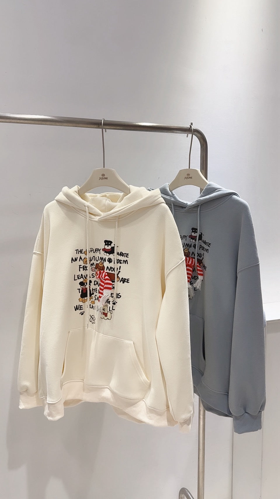 手繪狗狗刷絨連帽衛衣