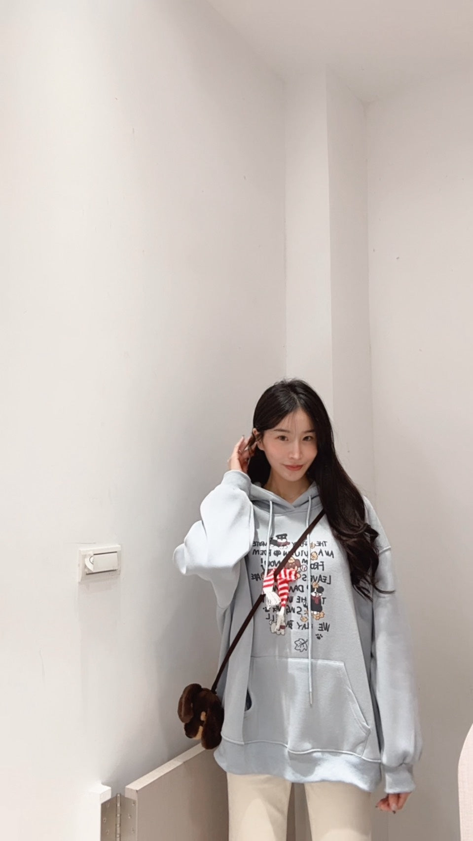 手繪狗狗刷絨連帽衛衣