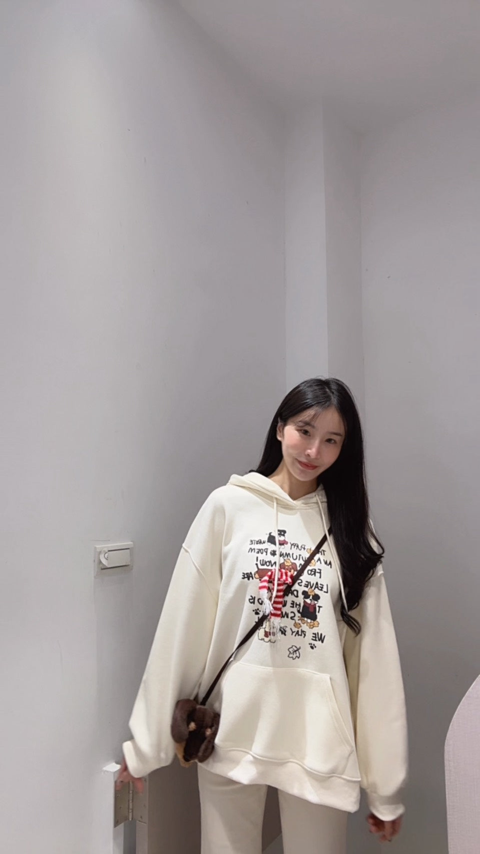 手繪狗狗刷絨連帽衛衣