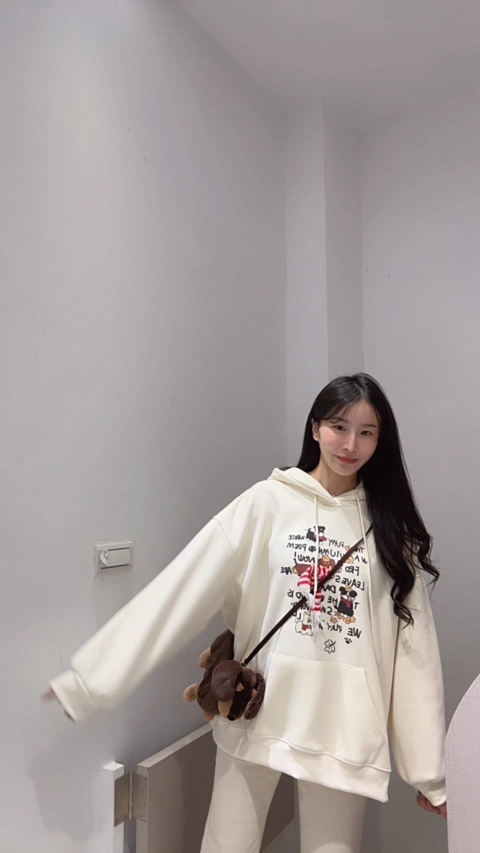 手繪狗狗刷絨連帽衛衣