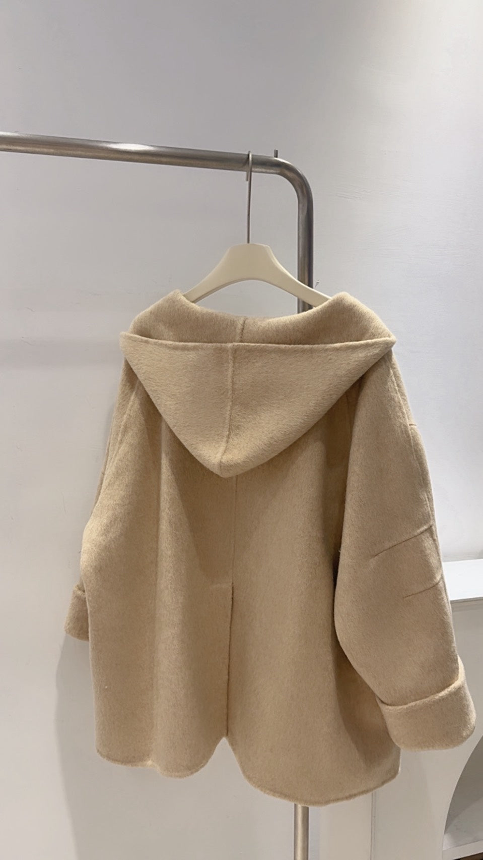 限量款手工羊毛斗篷