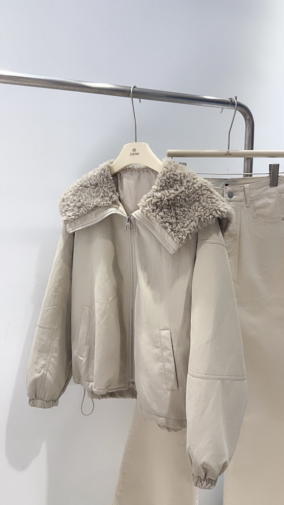 綿羊毛翻領皮革羽絨外套