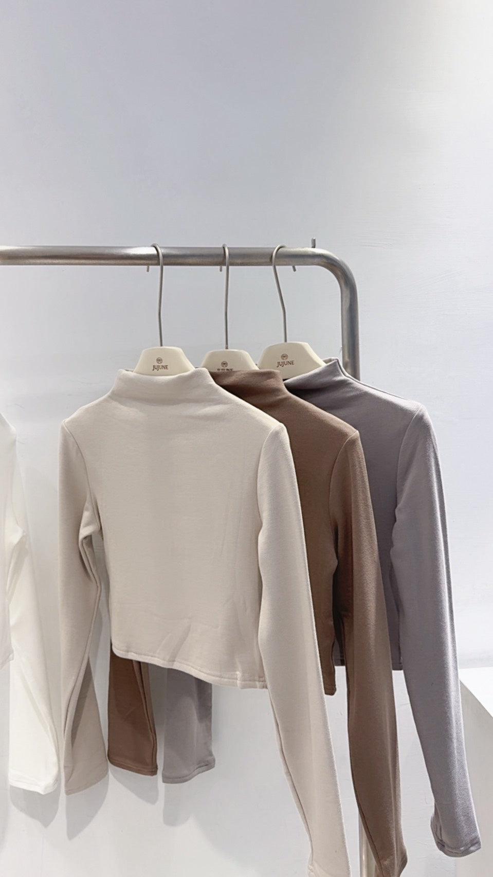 小立領薄絨短版上衣