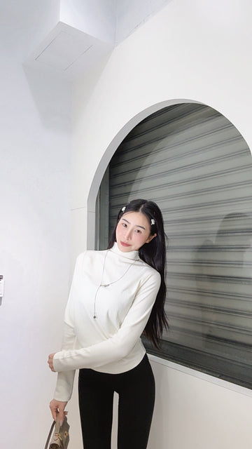 項鍊立領抓皺磨毛上衣