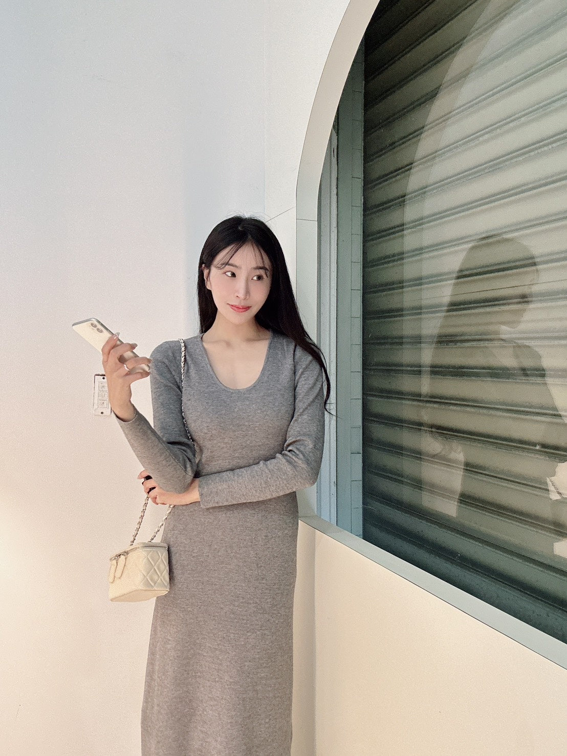 顯瘦大U領厚磅針織洋裝