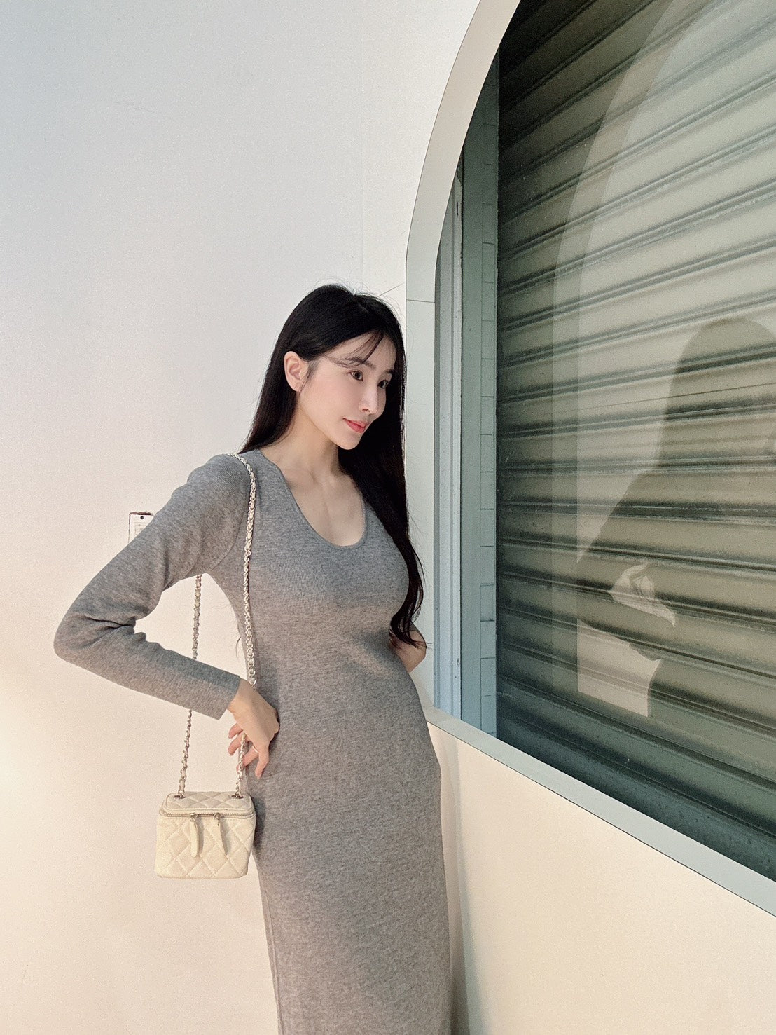 顯瘦大U領厚磅針織洋裝