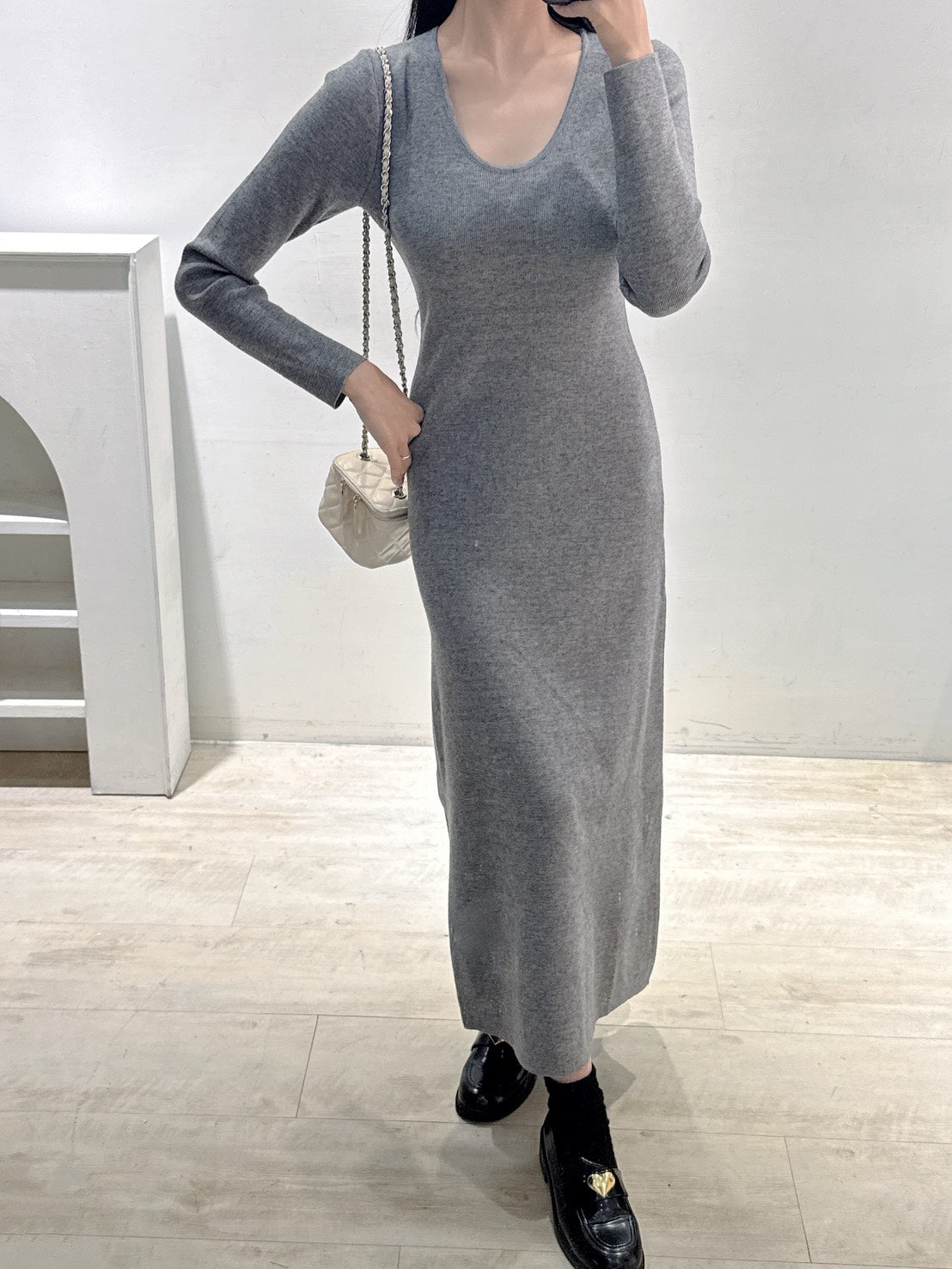 顯瘦大U領厚磅針織洋裝