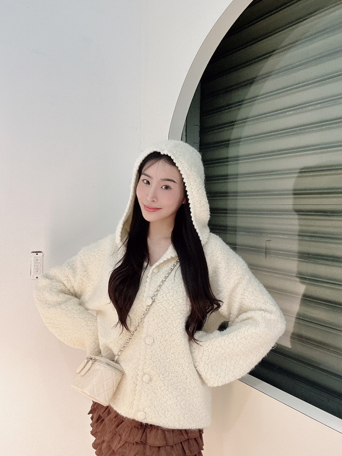 波浪滾邊羊羔毛針織外套