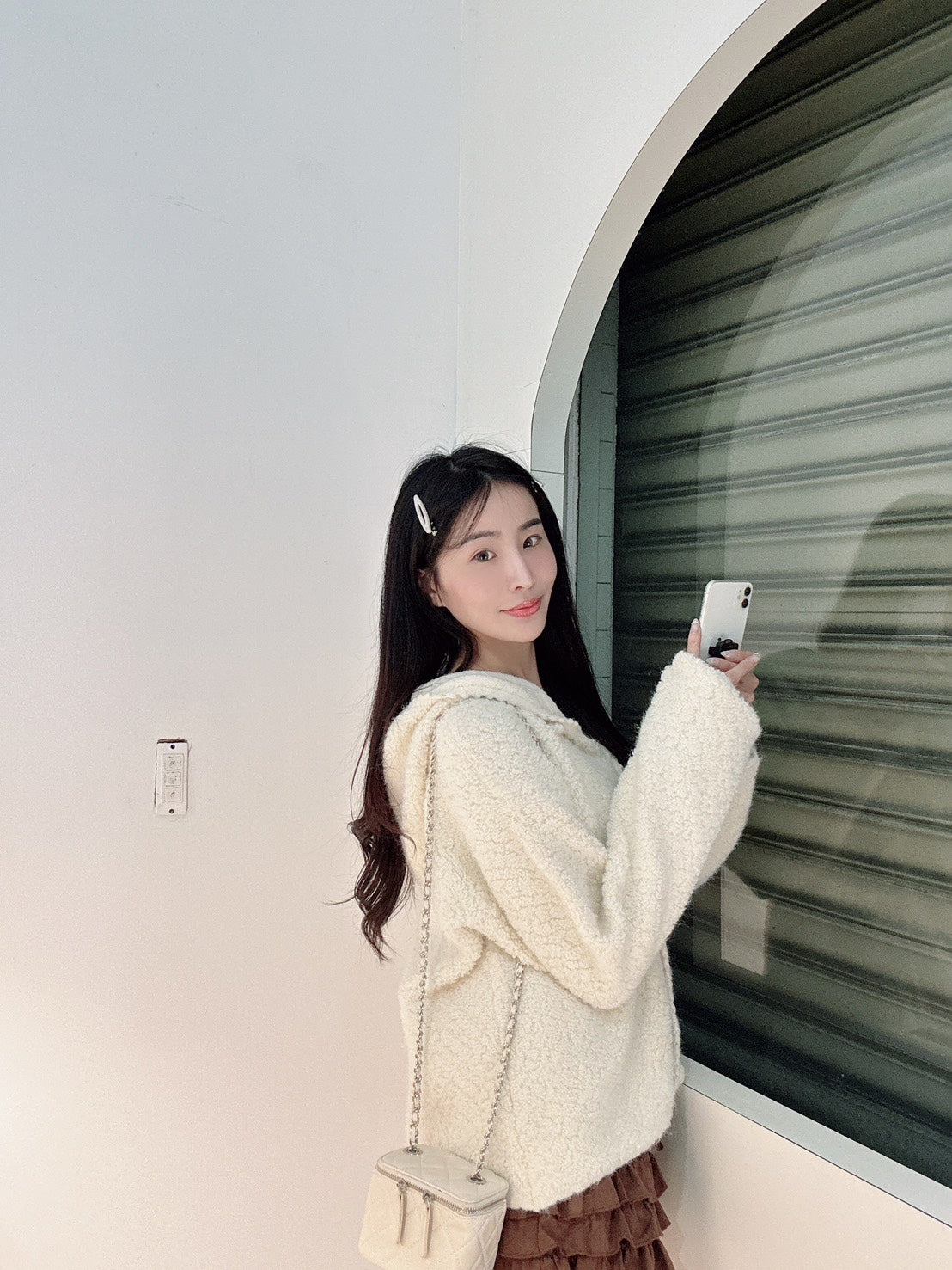 波浪滾邊羊羔毛針織外套