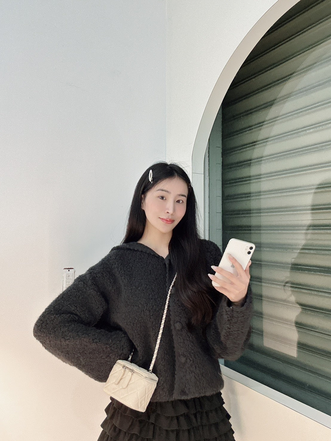 波浪滾邊羊羔毛針織外套