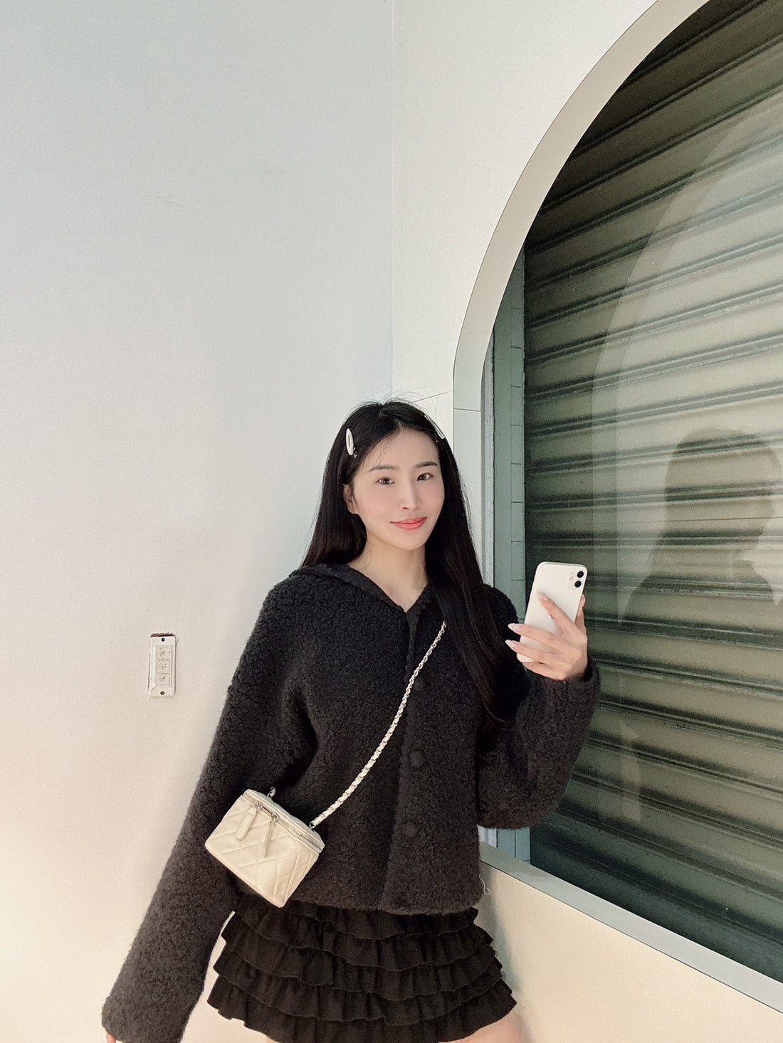 波浪滾邊羊羔毛針織外套